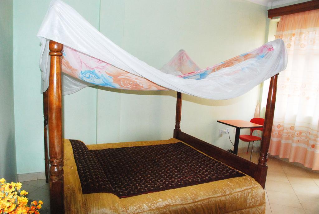 Serene Hotel Kampala Phòng bức ảnh