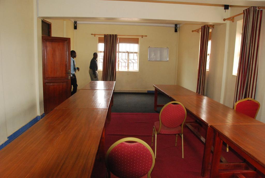 Serene Hotel Kampala Ngoại thất bức ảnh
